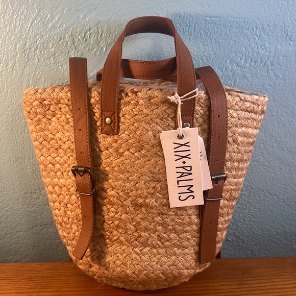 BEACHLY The Shore-Break Picnic Cooler Bag by XIX•PALMS Insulated Picnic Backpack - Picture 2 of 16